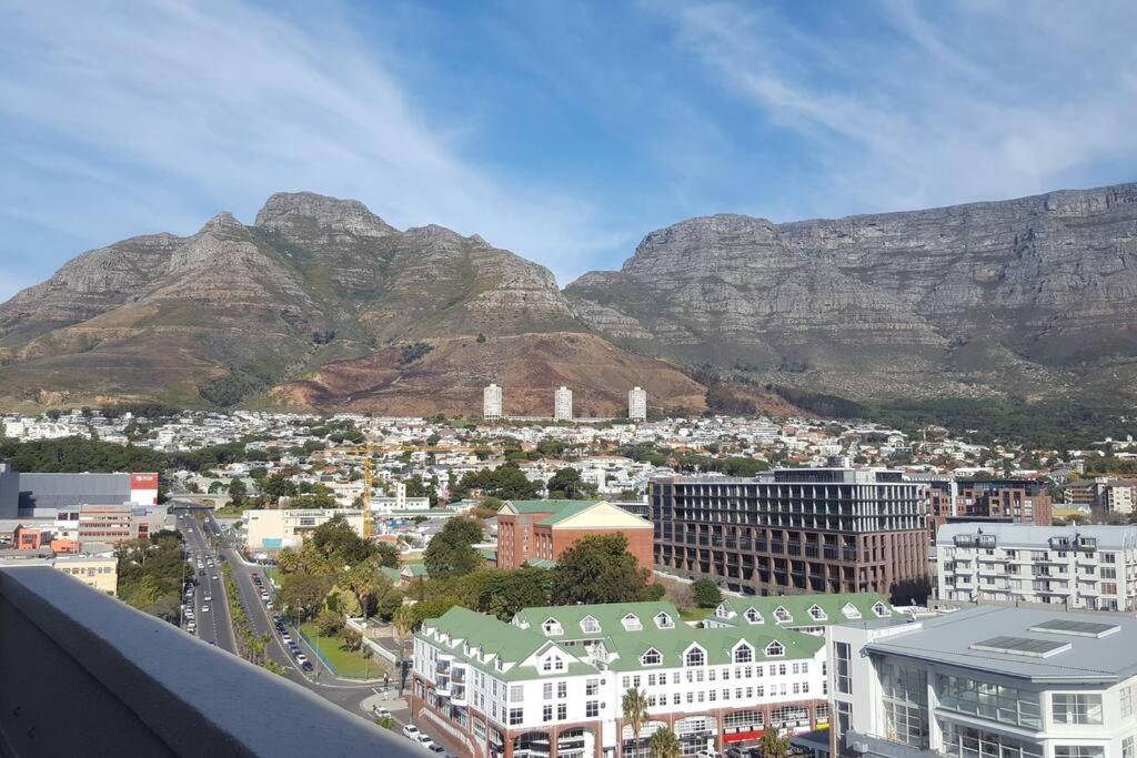 The Rose 105: Studio Apartment With Rooftop Pool Cape Town Exterior photo