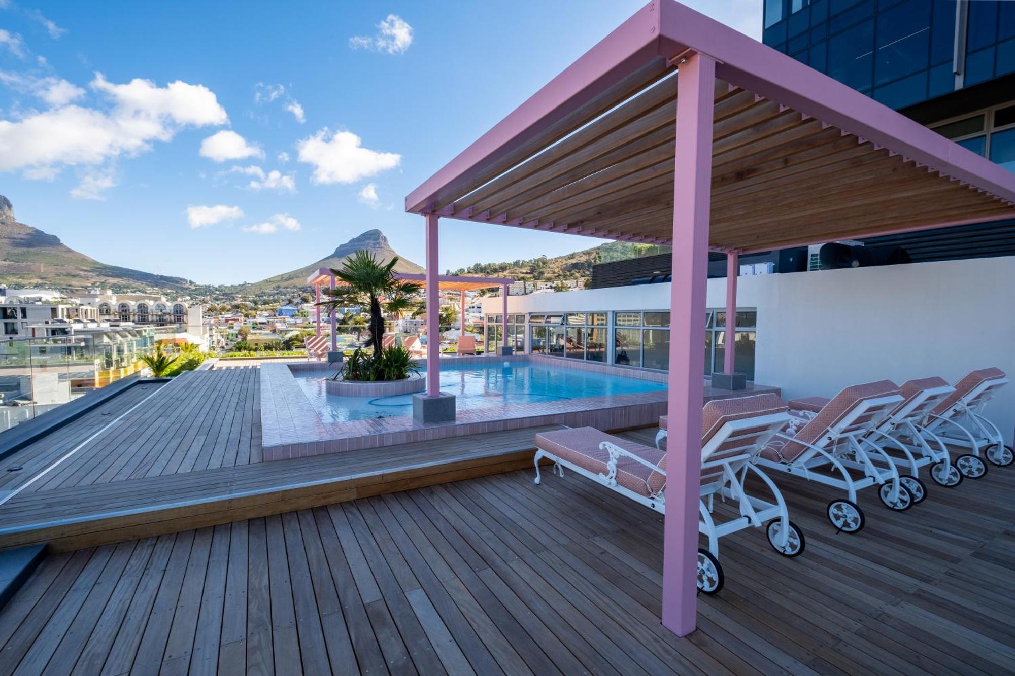 The Rose 105: Studio Apartment With Rooftop Pool Cape Town Exterior photo